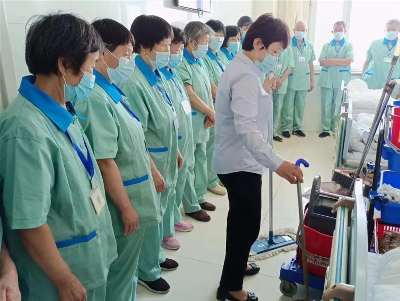 热烈祝贺沂水县人民医院后勤服务标准化培训圆满举行